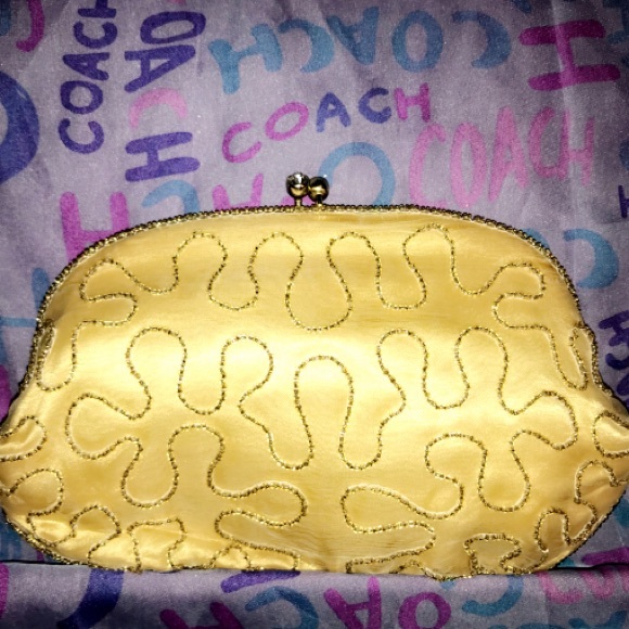 MINT CONDITION 1960 BEADED CLUTCH BY DEBBIE - Picture 3 of 8